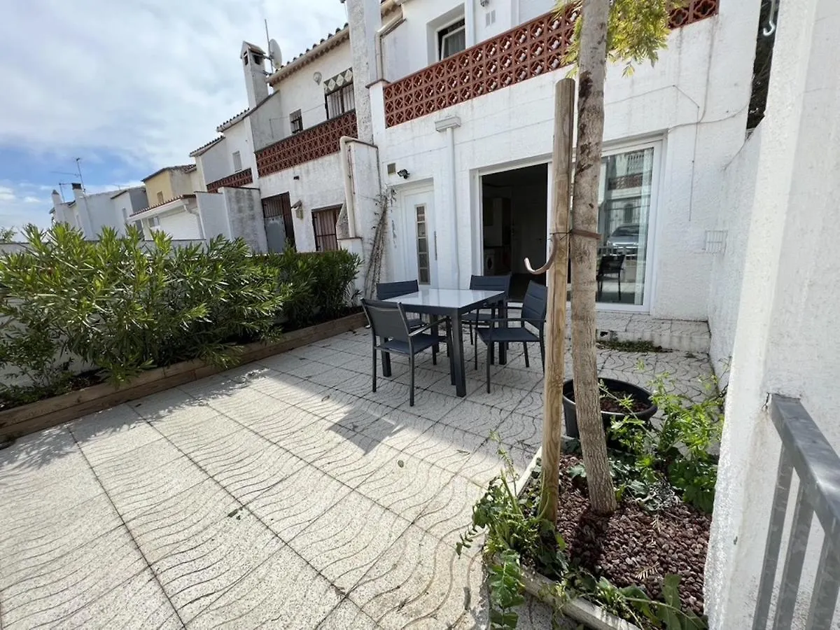 Byblos 69A - Casa Con Piscina Comunitaria Empuriabrava