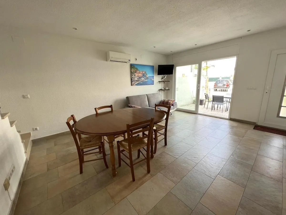 Byblos 69A - Casa Con Piscina Comunitaria Empuriabrava